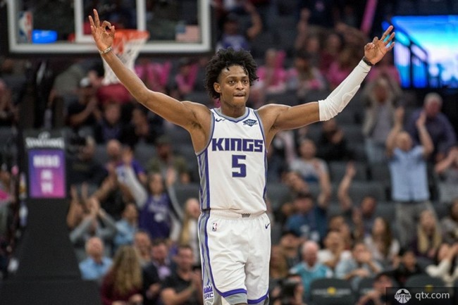 表现稳健 表现稳健