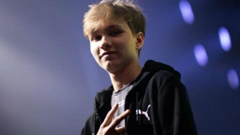 把对手压回 把对手压回